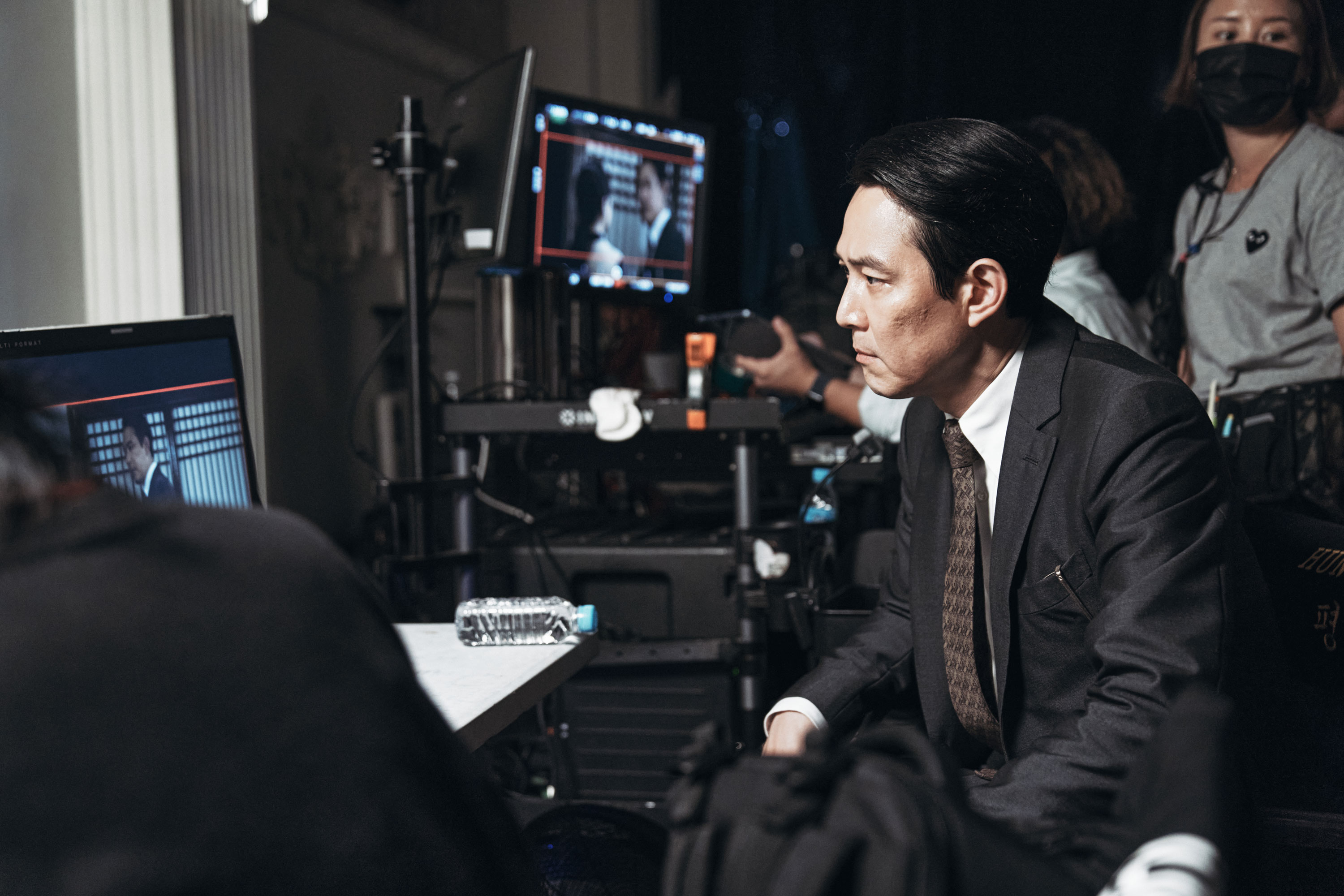  영화 <헌트>, 이정재 감독 데뷔작 | 그 시절 역사의 사냥개들은 무엇을 쫓았을까