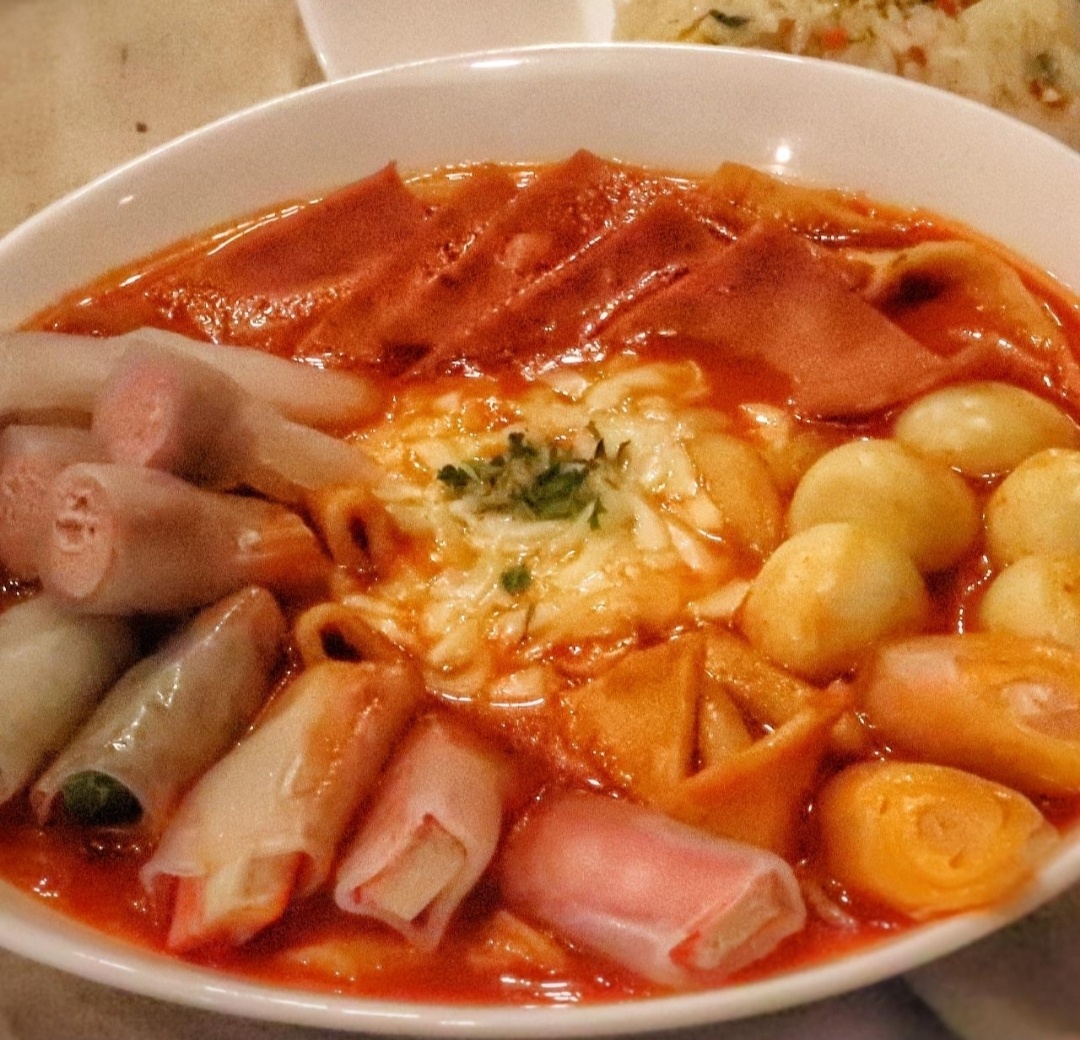  [세종] 라이스페이퍼로 만들어 쫄깃함이 살아있는 떡볶이 맛집 마녀식탁