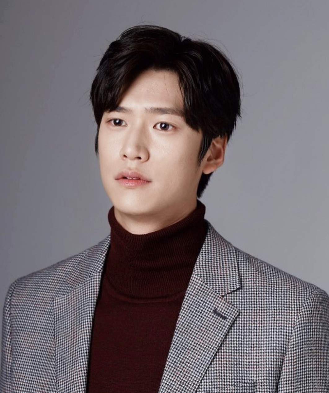 나인우-슈트