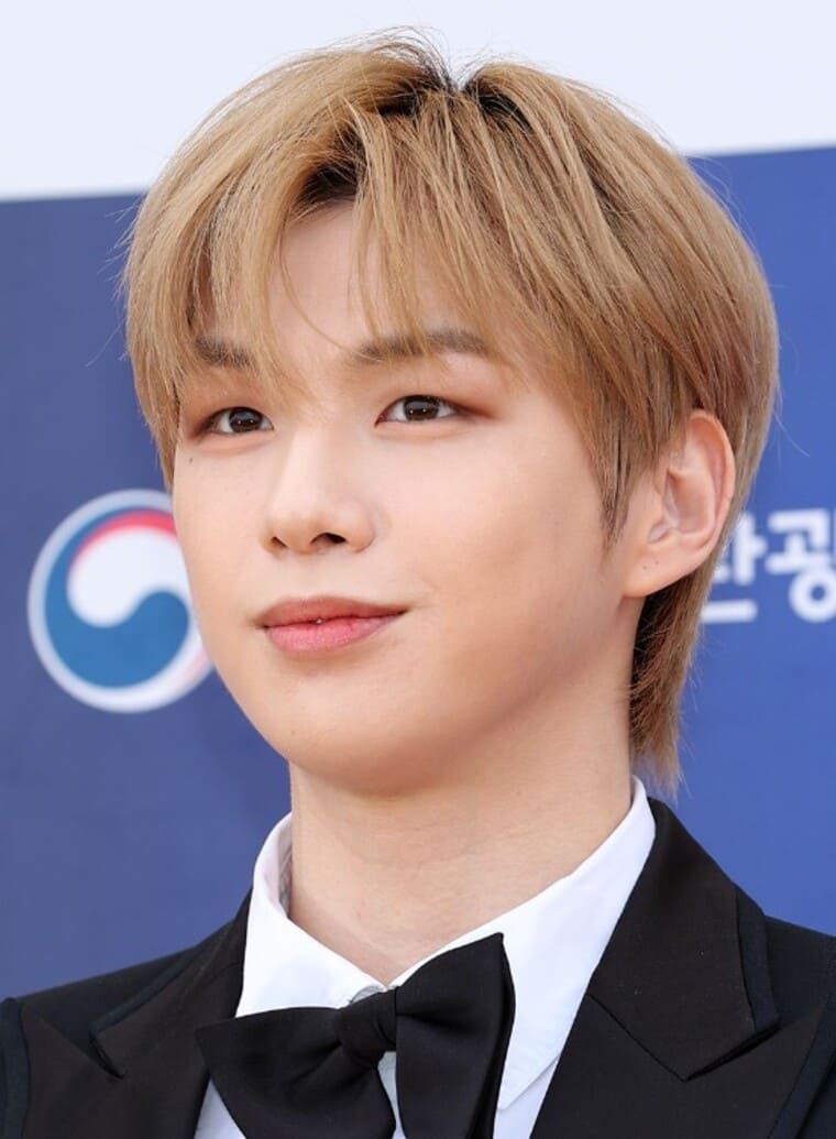 가수-강다니엘