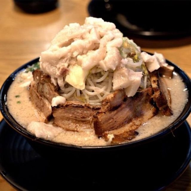 서울에 유명한 &#39;지로계 라멘&#39; 맛집 (ラーメン二じ郎ろう)