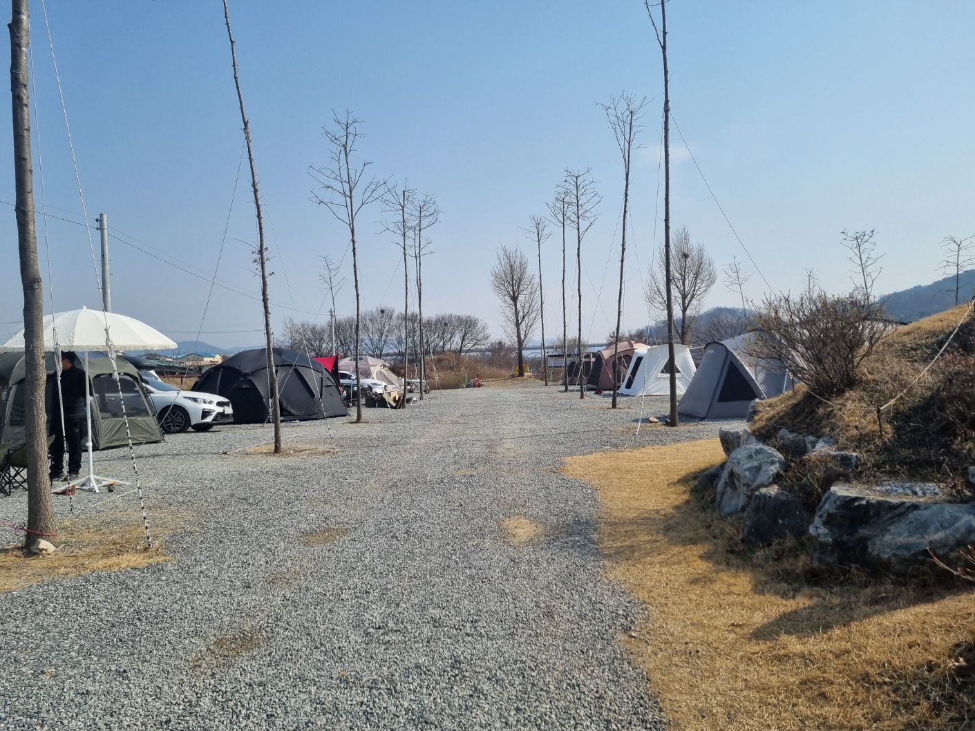 (충주캠핑장) 호수가 보이는 프라이빗한 '탄금호캠핑장' 35