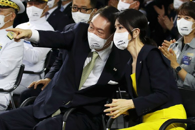  김건희 여사에게 충고?.."尹에 '휴가 반납하시라' 조언해야"
