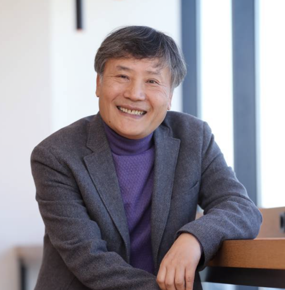  배우 최홍일 프로필 나이 데뷔 작품 활동 학력 가족관계