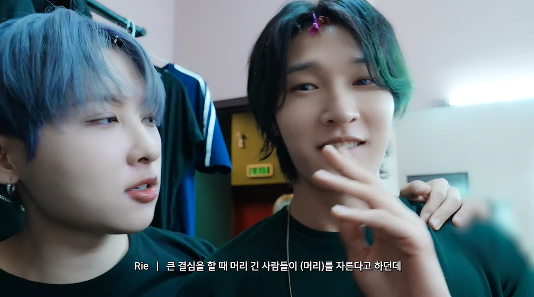 데뷔 후 가장 짧은 기장으로 머리 잘랐다는 아이돌...jpg | 인스티즈