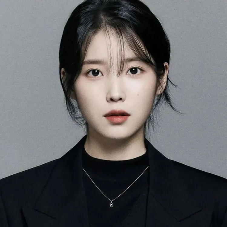 너랑 나, Celebrity, 에잇, 좋은 날, 잔소리, Someday, 하루 끝, 레옹, Blueming, strawberry moon, 분홍신, 금요일에 만나요, 밤편지, 사랑이 잘, 가을 아침, 삐삐, 라일락, 나만 몰랐던 이야기, 내 손을 잡아, 봄 사랑 벚꽃 말고, 마음, 스물셋, 팔레트, Love poem, 마음을 드려요