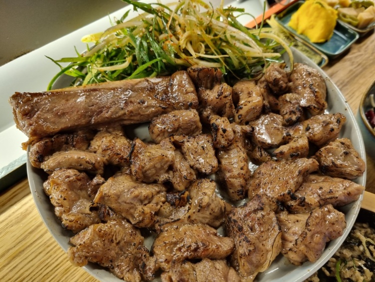 대학로 혜화에서 맛보는 하이볼 & 불맛작렬 갈비의 신세계 우대 갈비 늑간살 맛집 추천 생방송투데이 리얼맛집 오늘방송 고수뎐