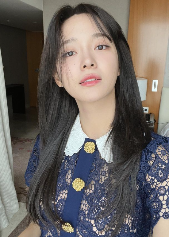 김세정 나이 프로필 키 근육 고화질 화보 다리 인스타 과거 ioi 출연작 레전드