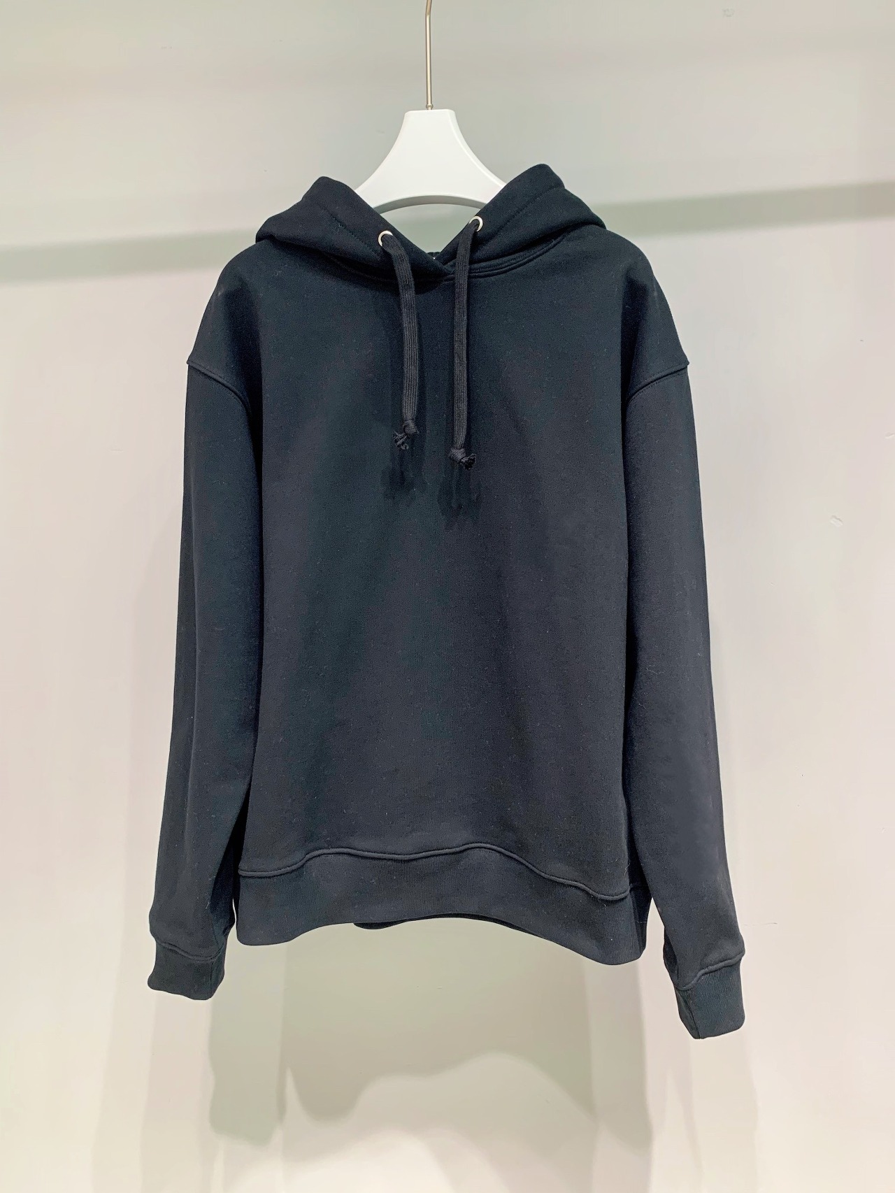  [MASION MARGIELA] 메종 마르지엘라 백 로고 스웨트 셔츠 후드 티셔츠 (2 COLOR)