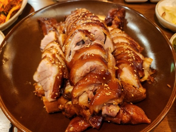 맛있는돈족발 이미지