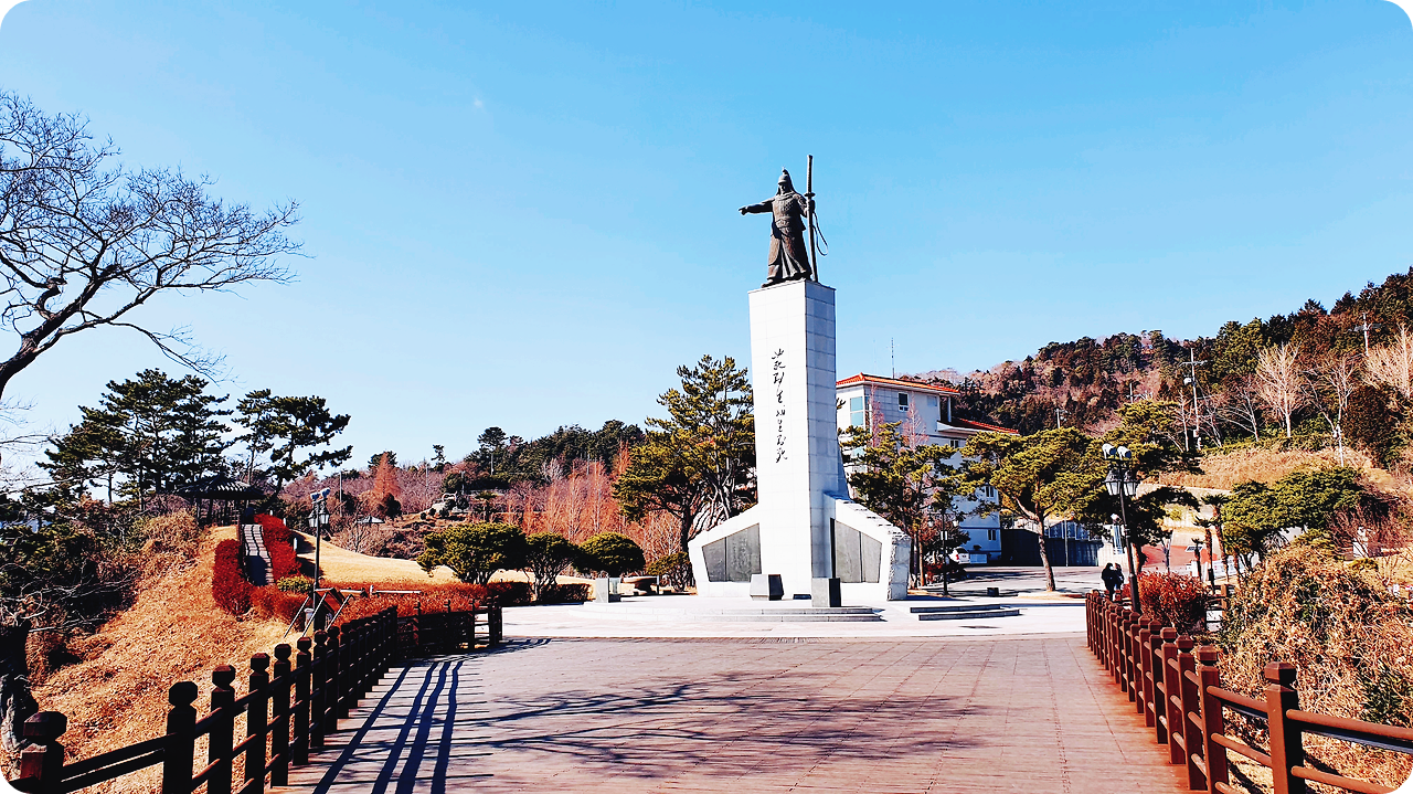 통영 가볼만한 곳 베스트 10. 이순신공원