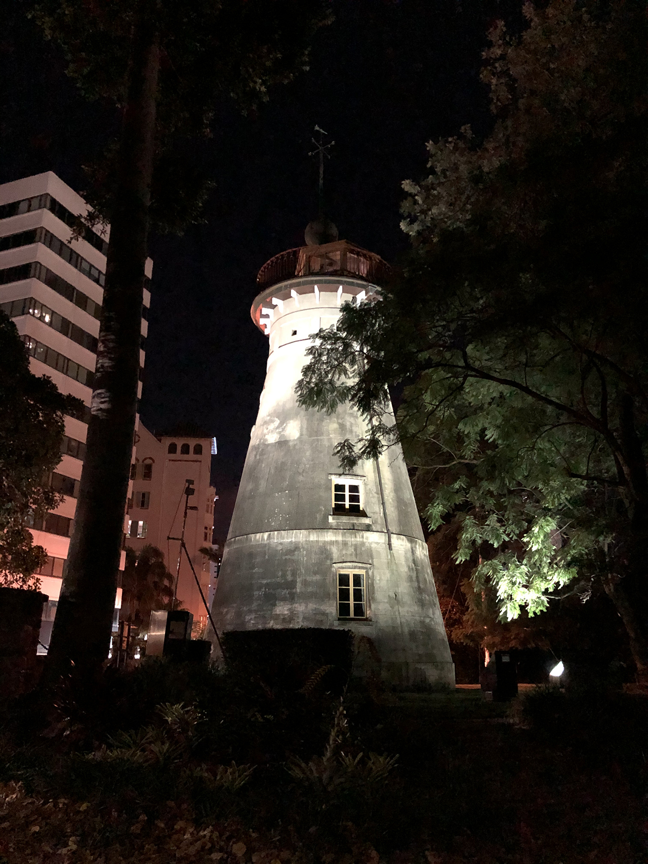 올드 윈드밀 옵저버터리: 더 타워 밀 (Old Windmil Observatory: The Tower Mill)