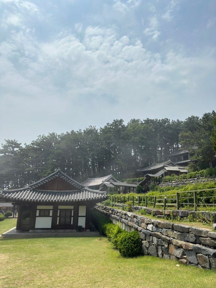 상화원 내부 한옥단지 사진