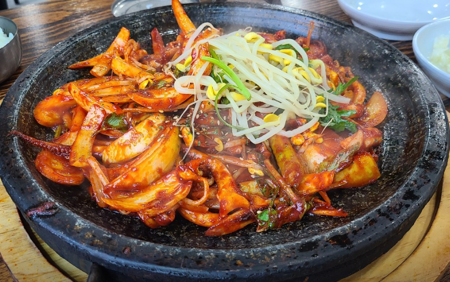 서전주돌판오징어 음식
