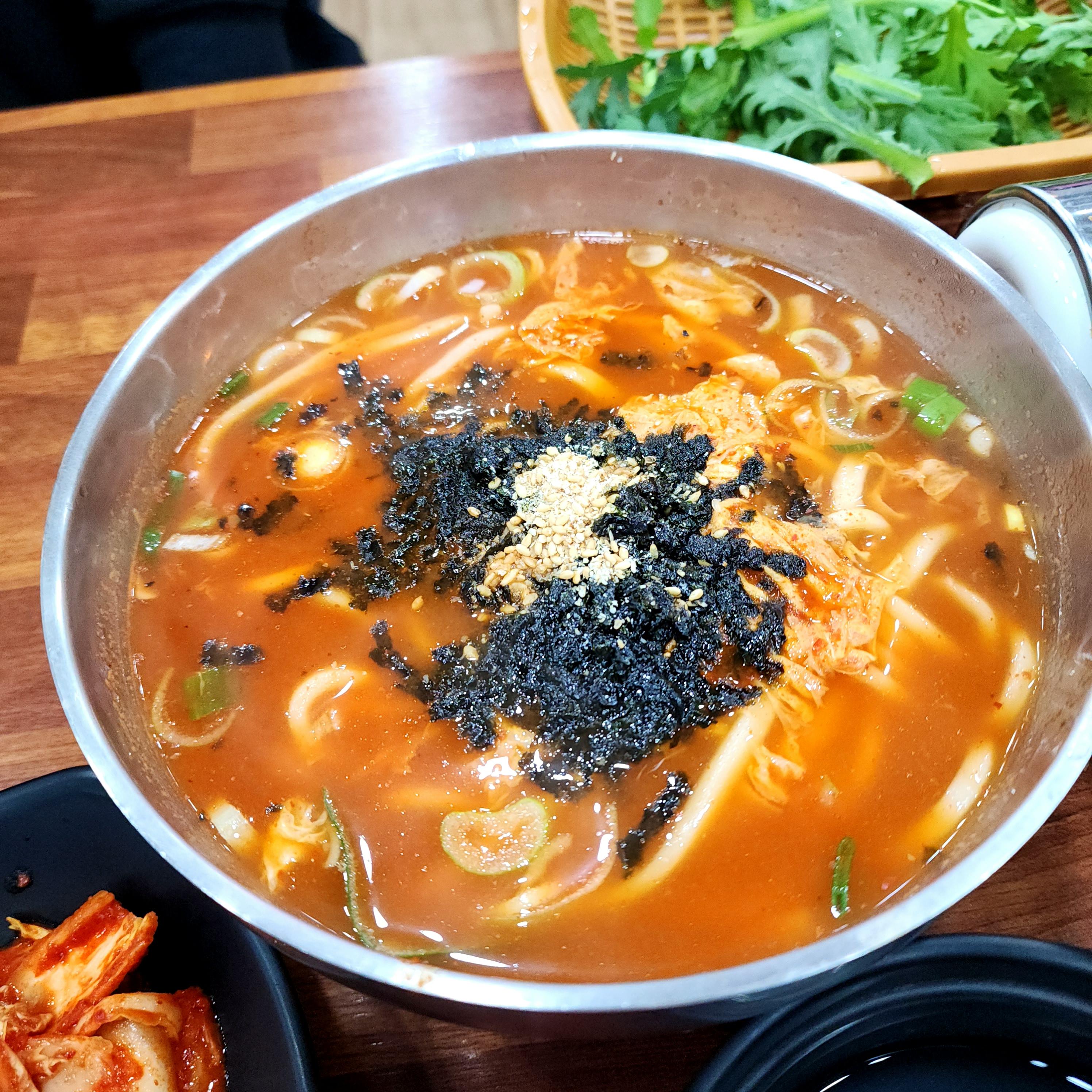얼큰이칼국수와쭈꾸미 이미지