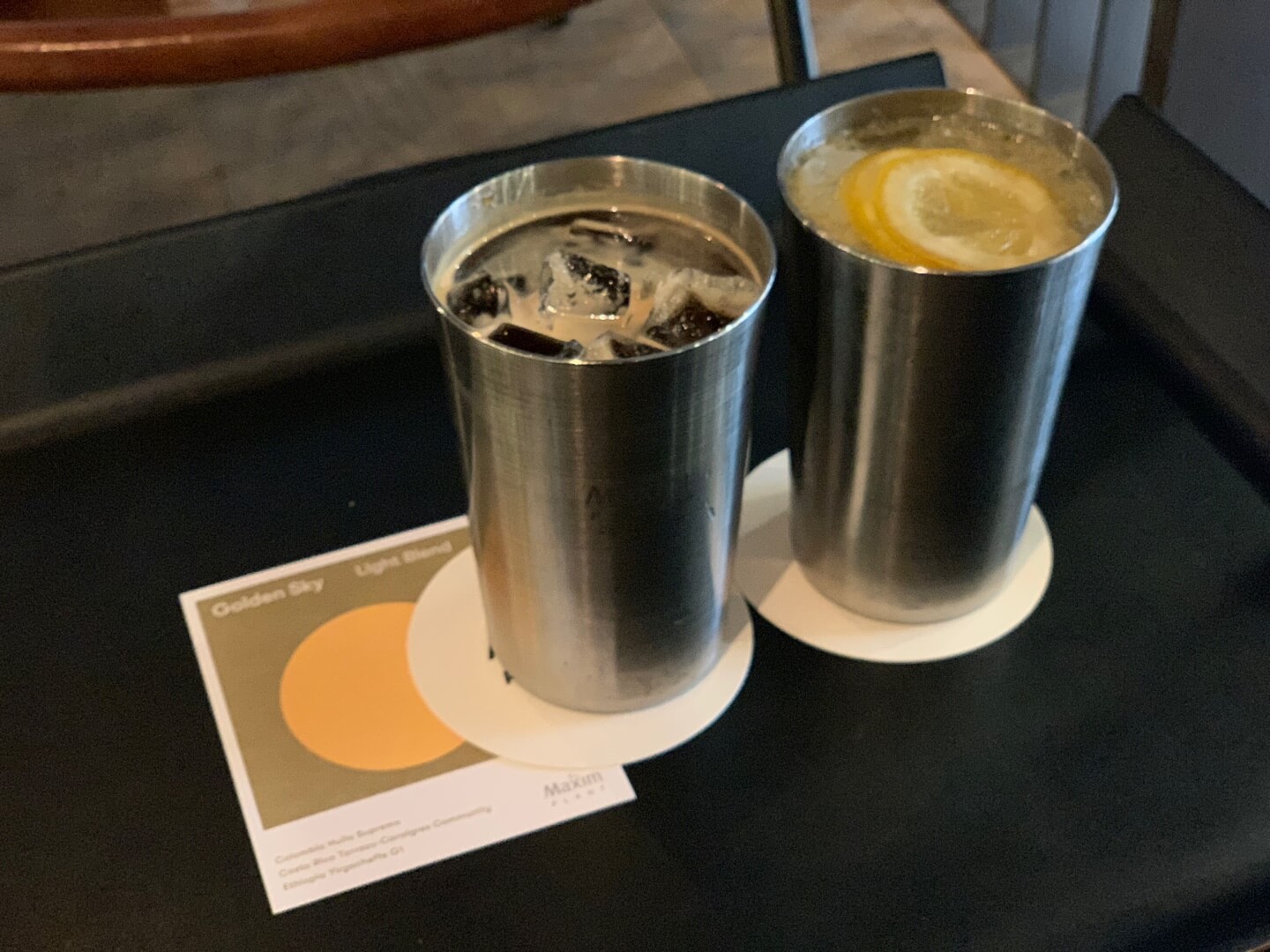  [한강진역] 맥심 플랜트, 층별로 다른 분위기를 느낄 수 있는 카페(feat. 아이스 아메리카노, 레모네이드)
