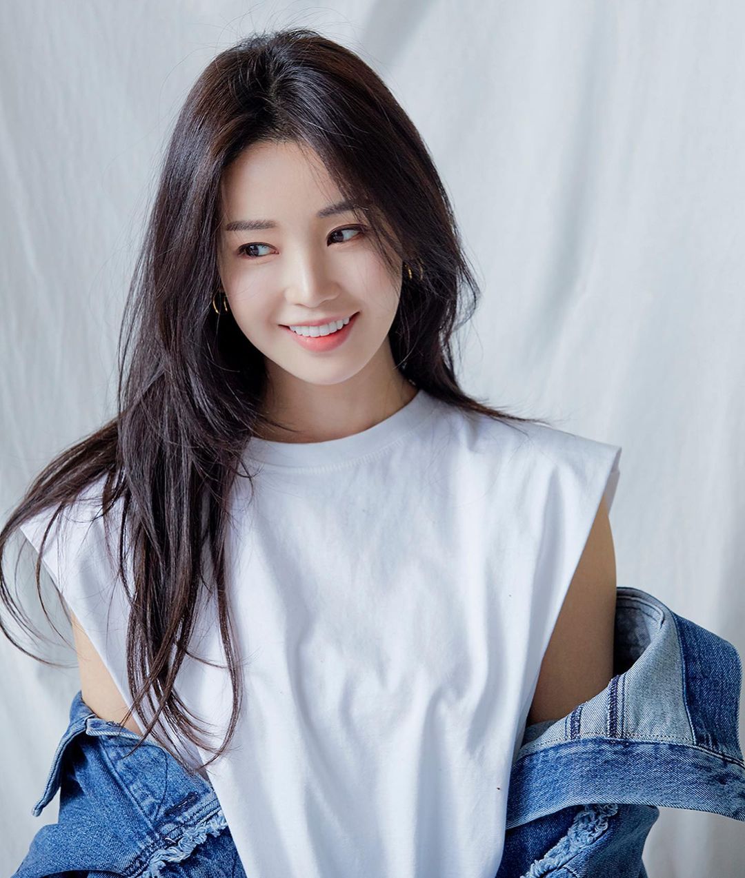 Чжо бён гю. Jang gyuri. Нам гюри. Чан гю ри. Чан гюри.