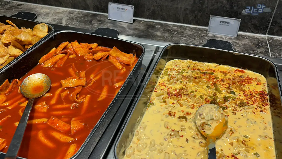 애슐리퀸즈-롯데몰-은평점-디너-핫 맥앤치즈-떡볶이