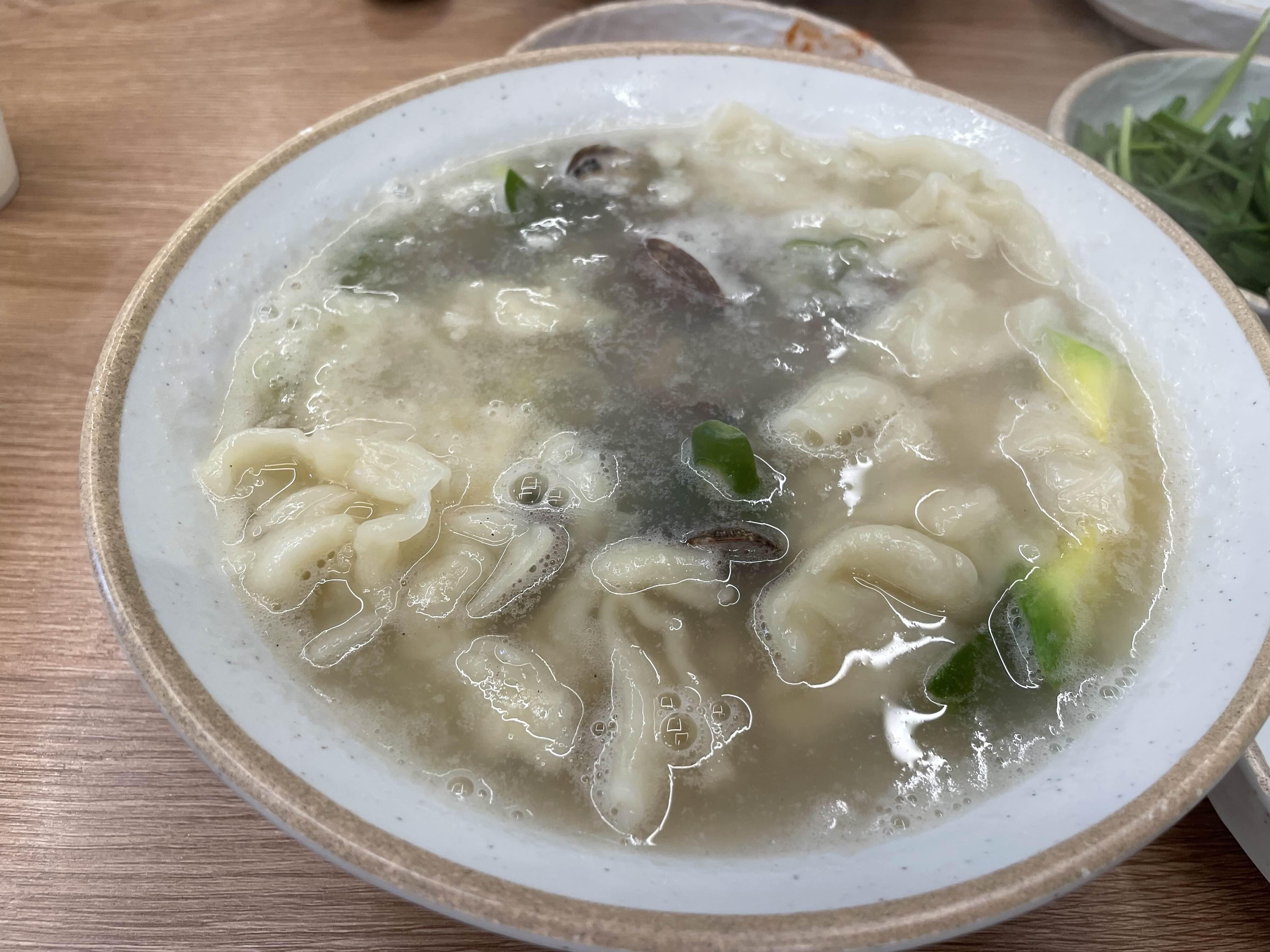 고향 엄마손 생바지락 칼국수 수제비