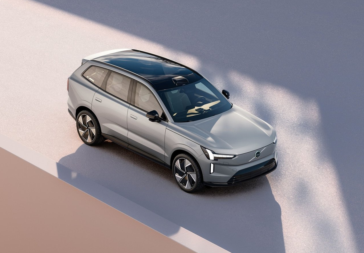 전기 플래그십 SUV '볼보 EX90'…한국, 2023년 하반기 공시 3