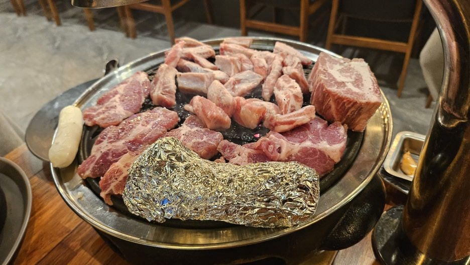 김형제고기의철학 이미지
