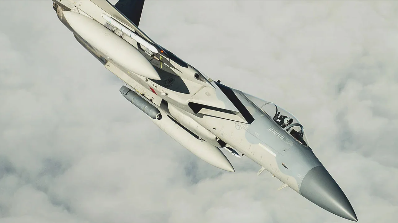  미 공군 F-15 Eagle 전투기의 적외선 탐지 추적 포드 - 2021.12.30