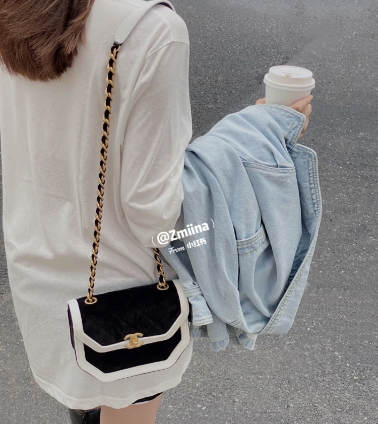  [CHANEL] 샤넬 벨벳 미니 플랩백 AS2597 (3 COLOR)
