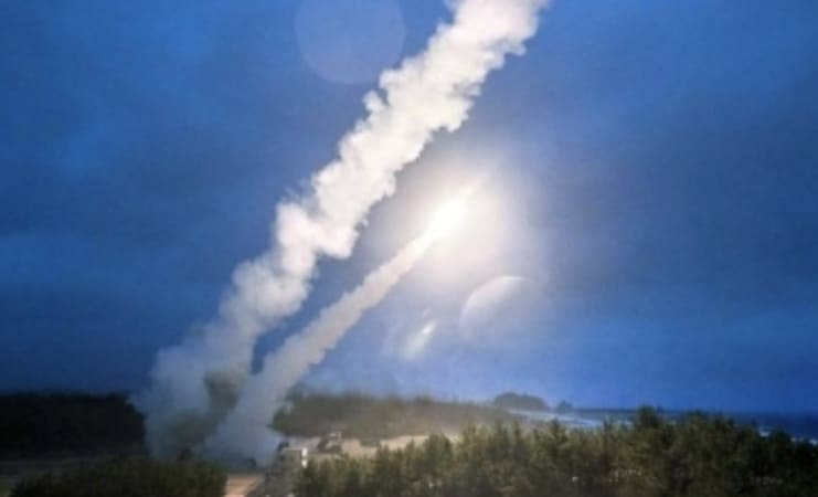 북 도발에 대응한 한미 미사일 발사...강릉은 공포에 떨었다