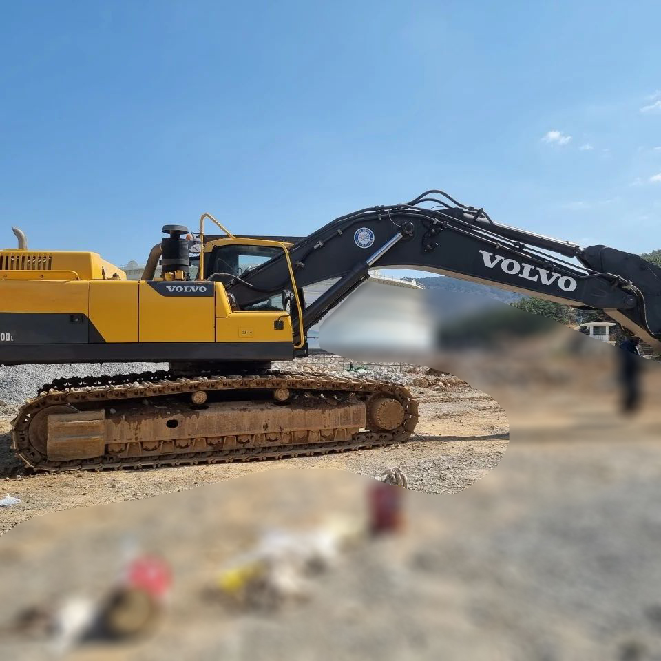  굴삭기 볼보 VOLVO EC380모델 2012년식 7800만원 판매합니다.
