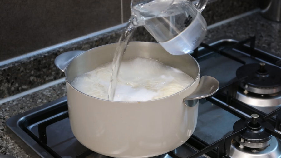 김치말이국수-소면 맛있게 삶는 방법