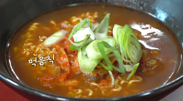맛남의광장)양배추김치볶음라면 레시피 양배추고기볶음 만들기 & 양배추김치 레시피 돔베고기 삶는법 돼지고기수육육수만드는법 참조기간장조림감자조림 참조기튀김손질법해동법 맛남의광장)양배추김치볶음라면 레시피 양배추고기볶음 만들기 & 양배추김치 레시피 돔베고기 삶는법 돼지고기수육육수만드는법 참조기간장조림감자조림 참조기튀김손질법해동법