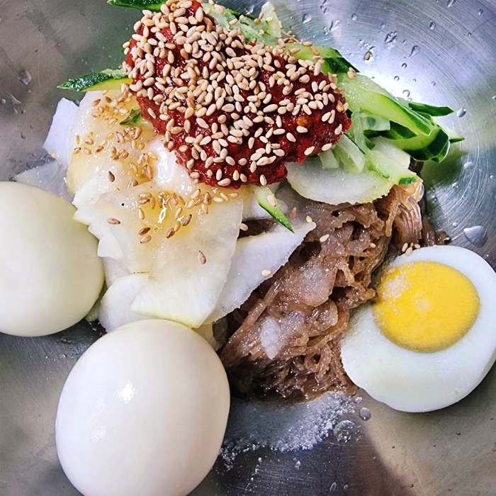 생방송투데이 경동시장 청량리 매운 냉면 맛집