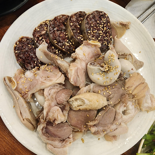 영등포시장 영등포 아바이 순대국 돼지고기 사이드