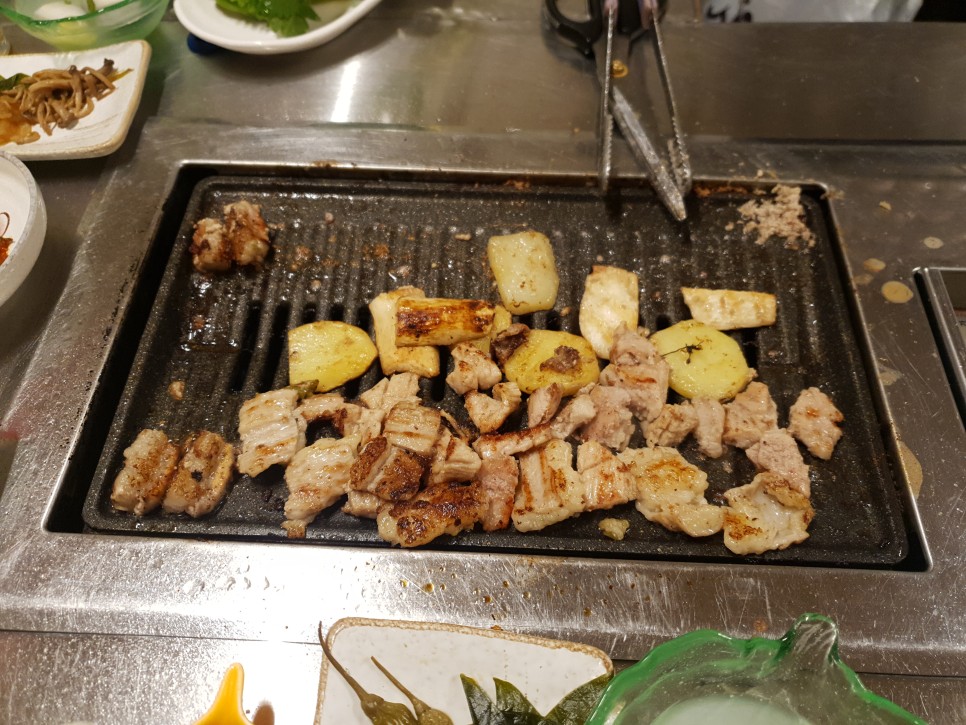 황재균 현빈 등 연예인들의 부산 필수코스 맛집이래~ 부산 동래 온천동 맛집 온천양곱창 : 이대호 24