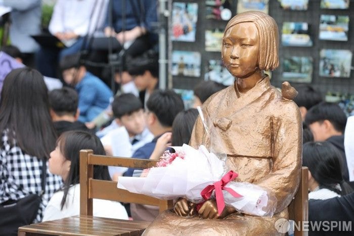  우리나라에서 절대 함부로 건들면 안되는 인물+사건.jpg