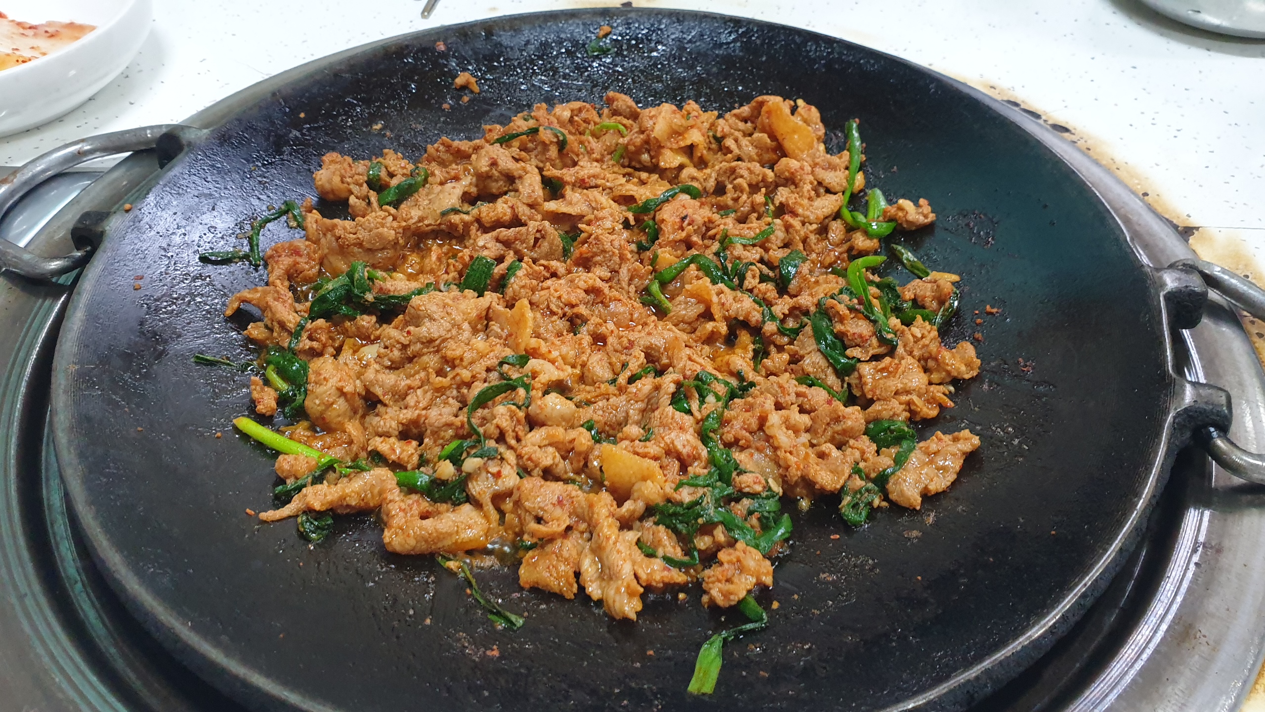  최고의 파트너 주물럭과 청국장 단일메뉴 맛집, 다래식당