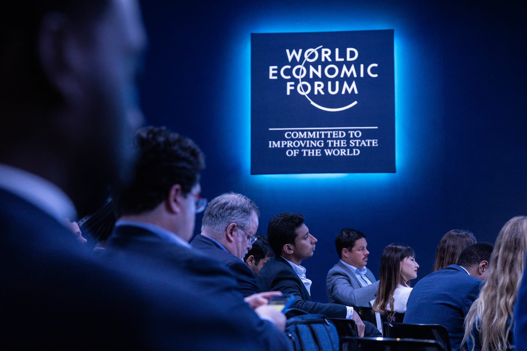  세계 경제 포럼이 몰린 다보스 (Davos)에 성매매 수요가 1박 $2,500 임에도 높아지는 이유