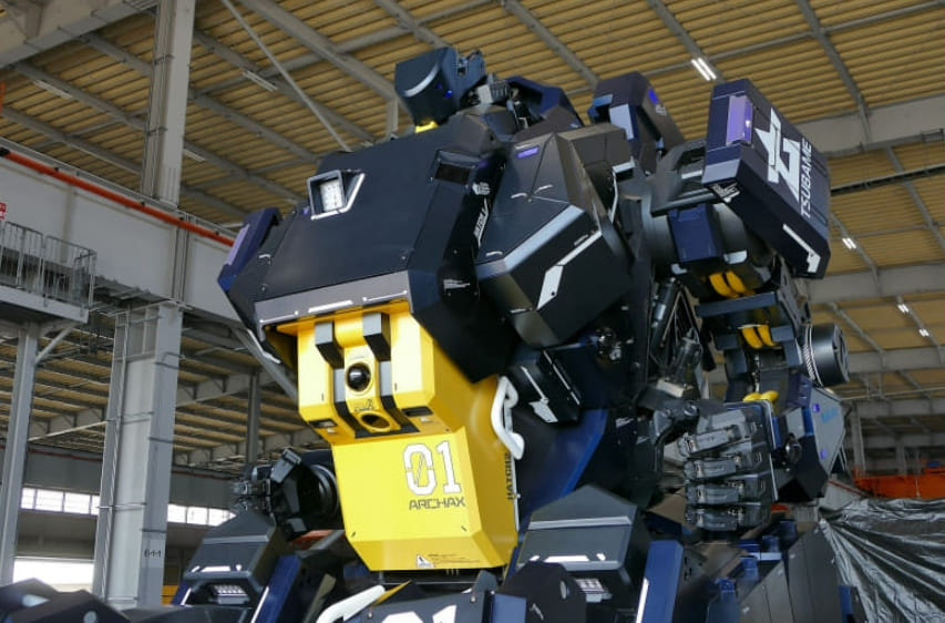 일본&#44; 사람이 조작 가능한 거대 로봇 판매 시작 VIDEO: 人が乗って操作できる4m級ロボット「アーカックス」、ついにお披露目。4億円で国内先行販売