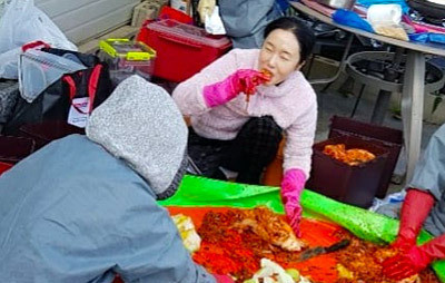 이정현 노마스크 김장 모임 논란 인스타그램 게시물 삭제한 배추 100포기 이정현 와 키 검사 바꿔 나이 충북제천 김장모임