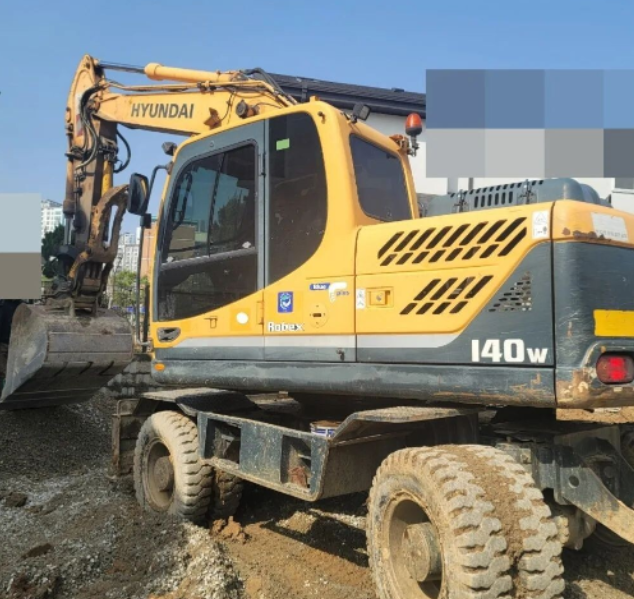  굴삭기 현대 HYUNDAI R140W모델 2013년식 5300만원 판매합니다