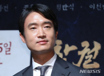 조우진 남자배우상 과거 결혼 아내 49