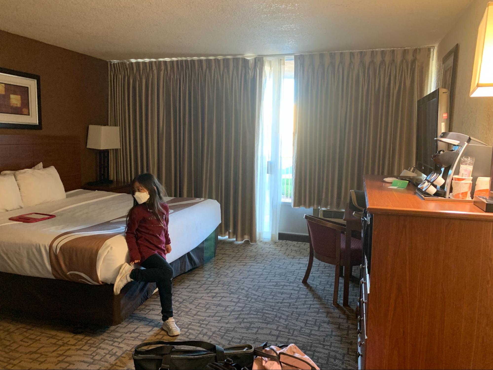  미국 홀슈밴드 여행 중 묵은 숙소 - Quality Inn View of Lake Powell - Page