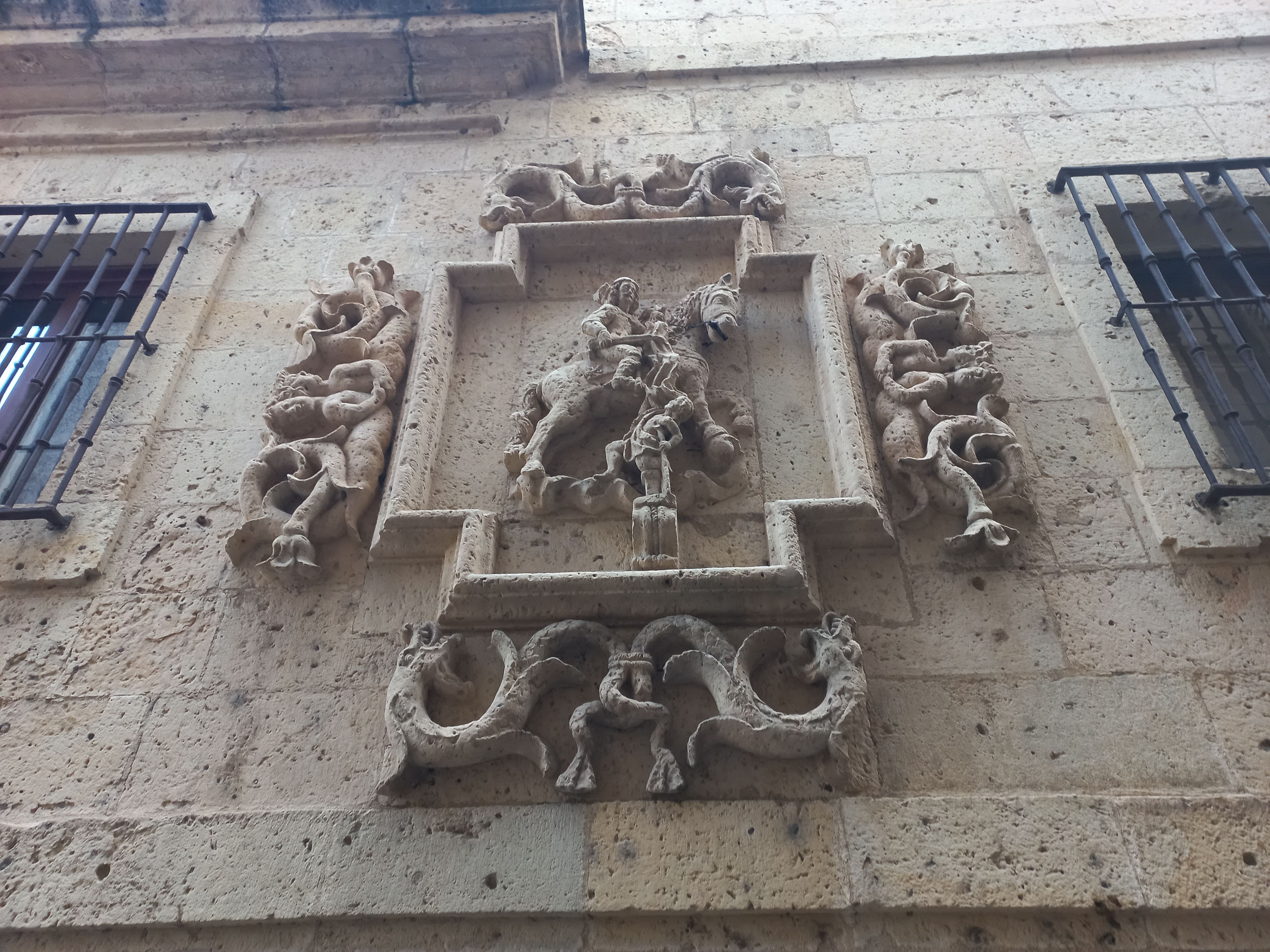 세고비아 대성당 벽면의 장식