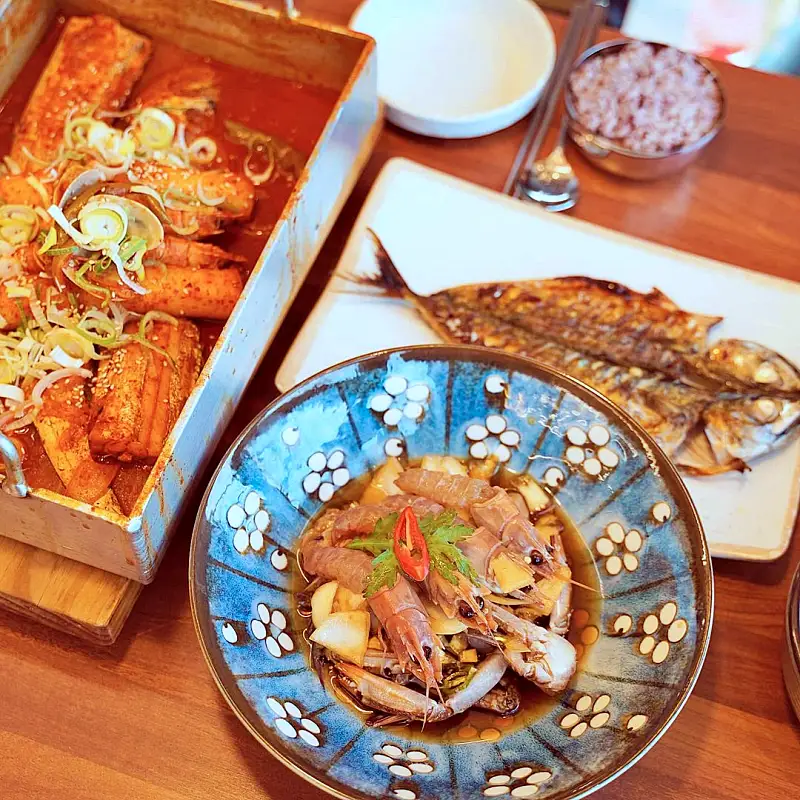 임창정 이하얀 제주산 통갈치 구이&#44; 빨간맛 갈치조림 제주 애월 맛집