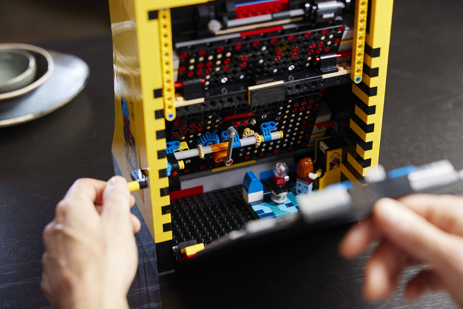 LEGO로 PAC-MAN을 만들어? 레고 팩맨 아케이드 세트 공개 LEGO로 PAC-MAN을 만들어? 레고 팩맨 아케이드 세트 공개