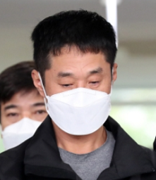대전-국민은행-강도-살인-사건으로-2022년-체포-당시-이정학에-대해-분노를-드러낸-이승만-사진