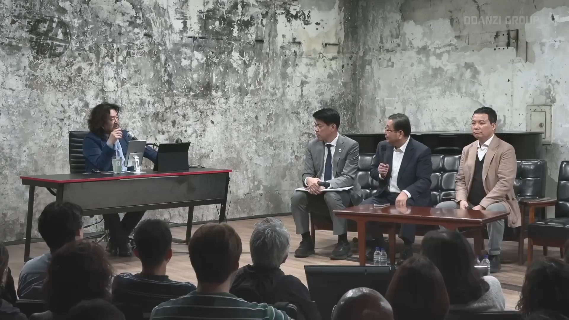 [김어준의 다스뵈이다] 331회 김건희의 흑염소, 명태균의 똥개, 국정원의 설레발.mp4_20241102_153247.282.jpg