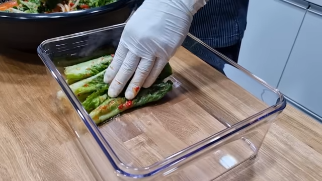 "평소에 먹던 상추 겉절이가 아닙니다!" 저렴한 비용으로 집에서 쉽게 만들 수 있는, 아삭아삭하고 풋내 나지 않는 맛있는 밥 반찬 레시피 17 img