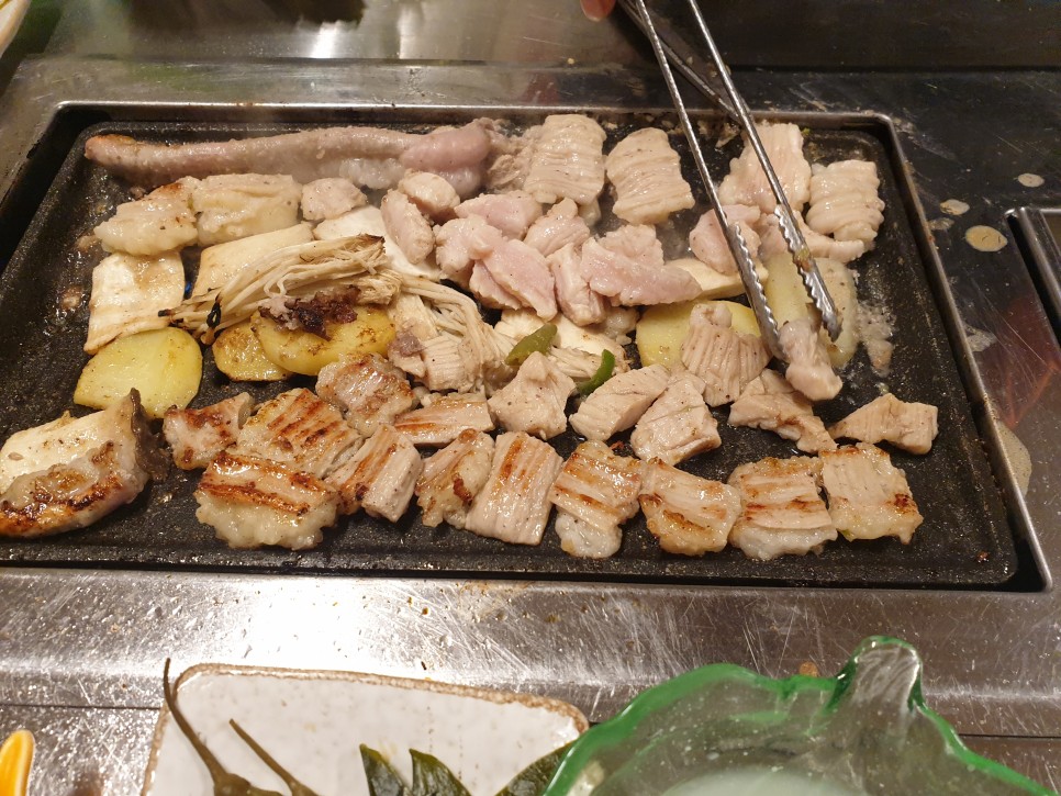 황재균 현빈 등 연예인들의 부산 필수코스 맛집이래~ 부산 동래 온천동 맛집 온천양곱창 : 이대호 12