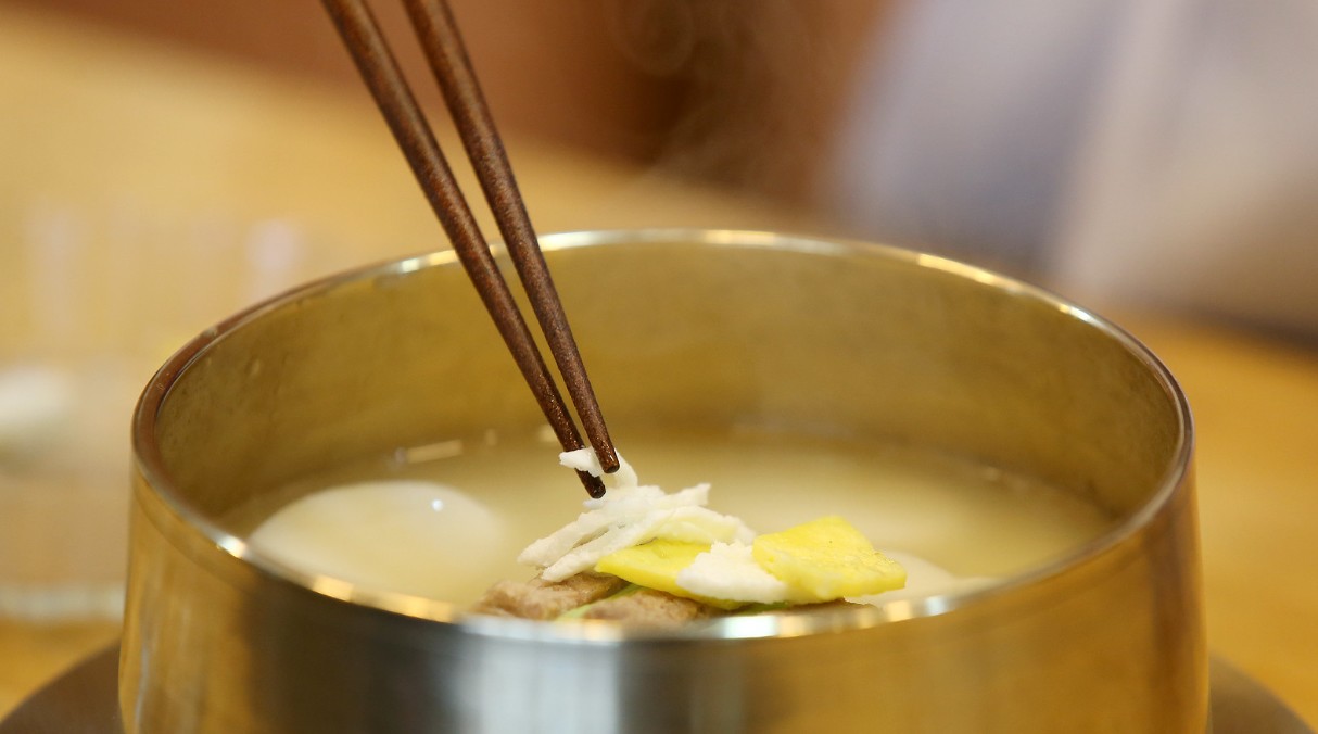  떡국 끓이는법: 요리초보도 할수있는 간편한 레시피, 효능과 유래